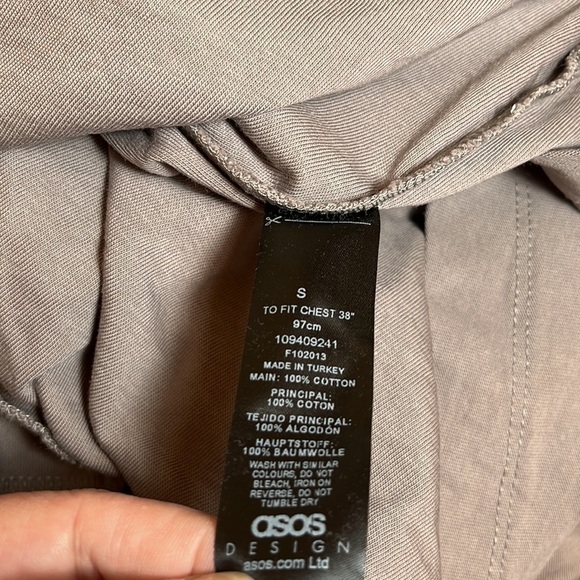 ASOS Design Cold Shoulder Oversized Shirt - Picture 8 of 9